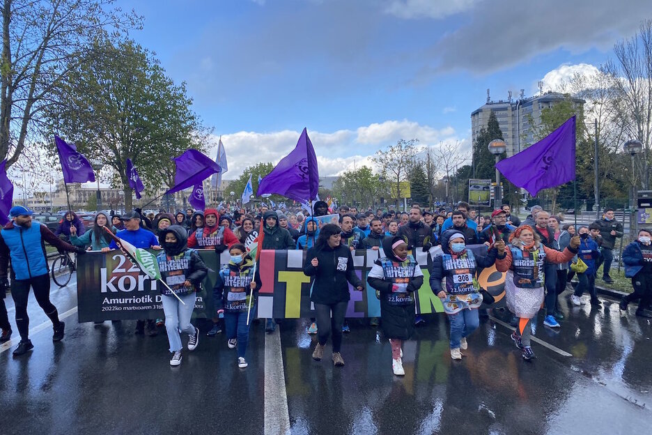 Gasteizko komunitate sahararrak eta mugimendu feministak batera hartu dute lekukoa Gasteizen. 