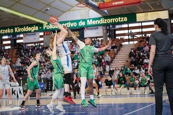 Foto de Lauren Cox ante Kutxabank Araski. Su ausencia se ha hecho notar en Leganés.