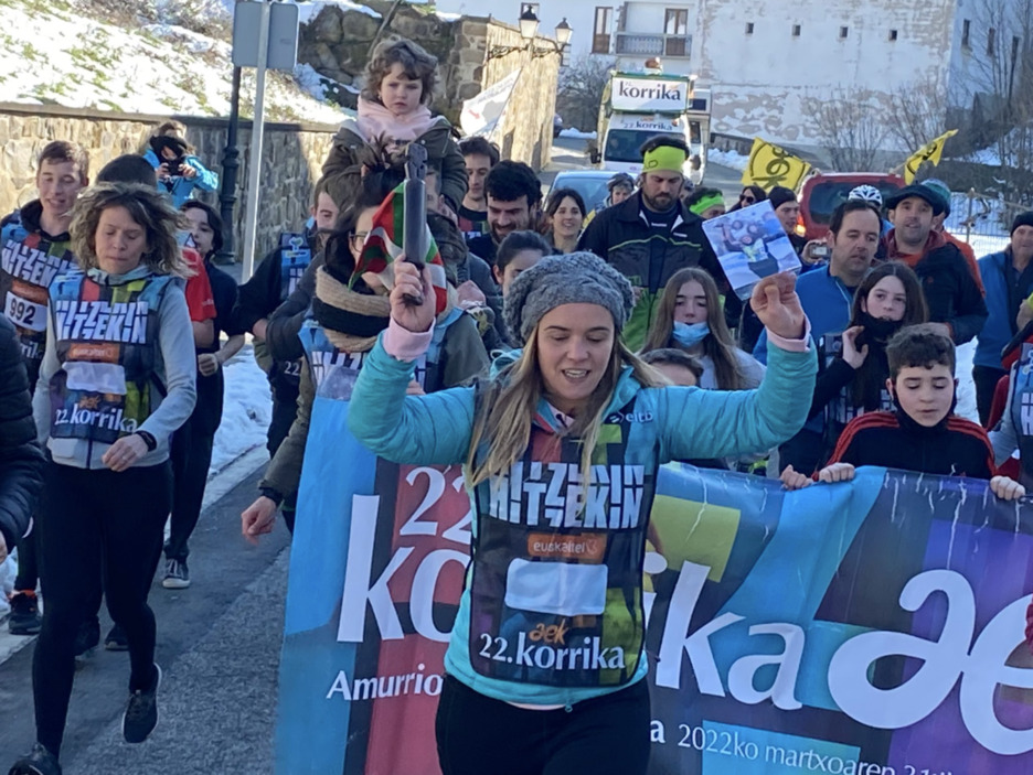 Jaurrietan bertako alkate izandako Nekane oroitu dute, Korrikaren babesle sutsua. Jaurrietan bertako alkate izandako Nekane oroitu dute, Korrikaren babesle sutsua.