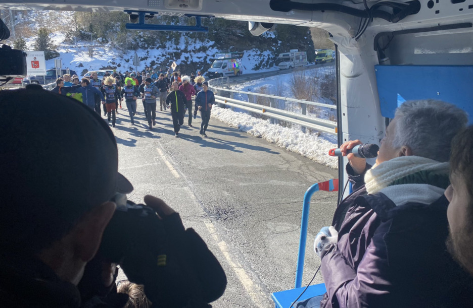 Karmele lehen ediziotik dabil esatari Pirinioetan. Karmele lehen ediziotik dabil esatari Pirinioetan.