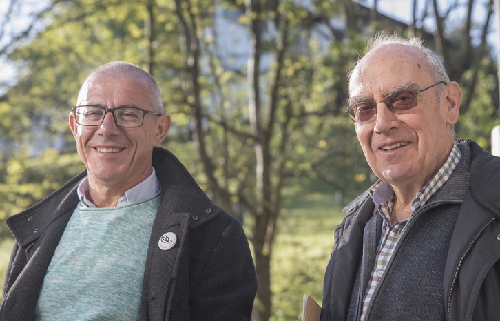 Ioldi y Barinagarrementeria, responsables actuales de Harrera Elkartea, que cumple diez años.