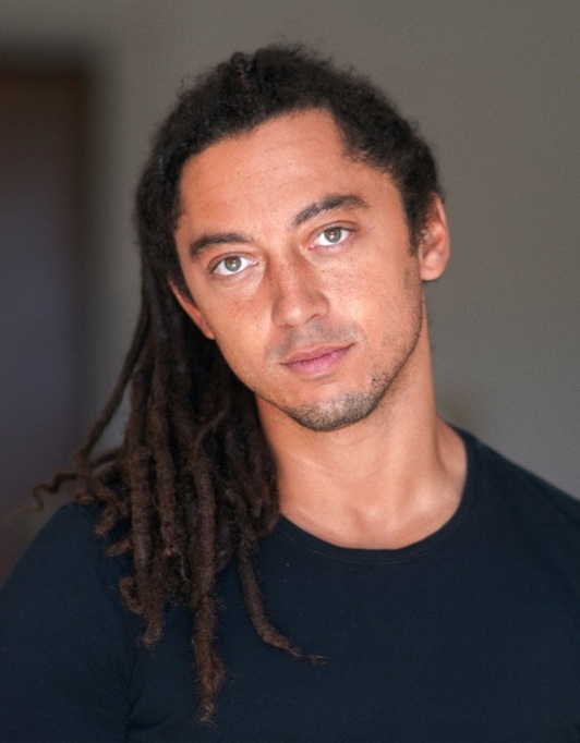 El cineasta Jonas Carpignano estrena en las salas ‘Para Chiara’.