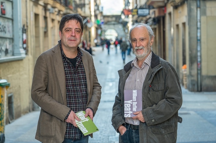 Ezker eskuin, Josu Goikoetxea eta Juan Kruz Igerabide, ostegun honetan Donostian.