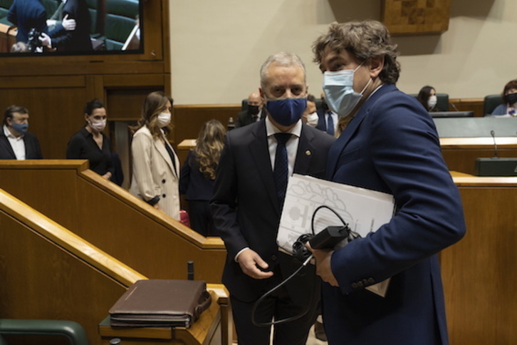PNV y PSE han votado en contra de todas la propuestas de EH Bildu después de sus críticas a la actitud del lehendakari.