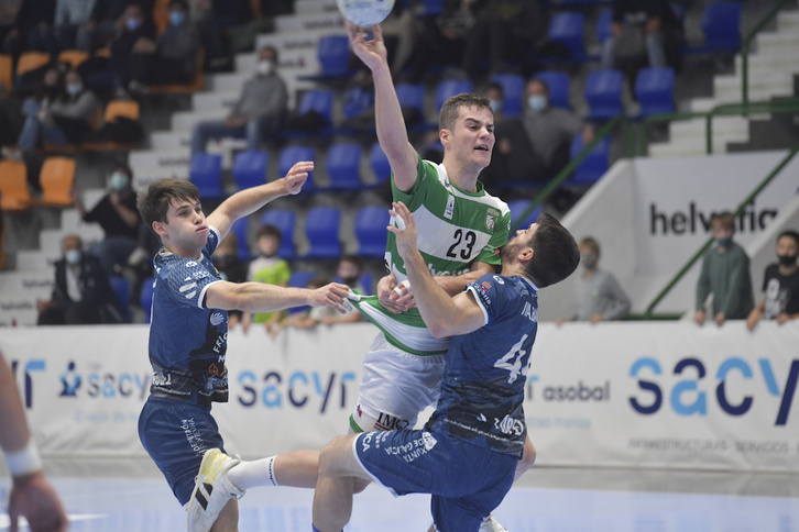 El Anaitasuna de la cancha de Puente Genil no ha sido el mismo que le tuteó al Barcelona.