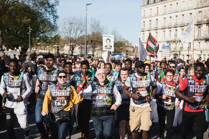 Arratsaldeko 17.30ak aldera heldu da Korrika Baionara.