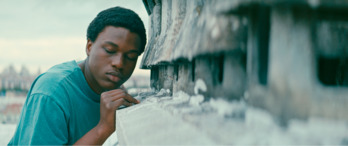 Alseni Bathily es un inmigrante africano en el banlieue de París.