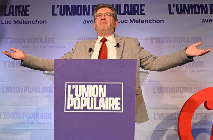 Jean-Luc Mélenchon en el discurso en que, tras asumir que no estaría en la segunda vuelta, pidió, el 10 de abril, que «ni un solo voto vaya para la señora Le Pen».