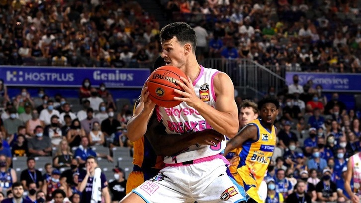 Yanni Wetzell, New Zealand Breakers taldearekin aurten.