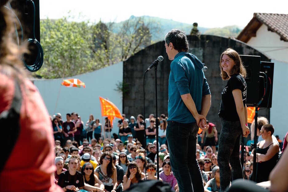 Elizondora heldu dira ehunka gazte independentista.