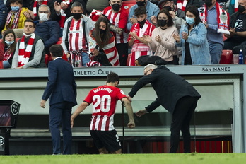 Villalibre abandonó el campo alicaído al tener que ser sustituido por una nueva lesión.