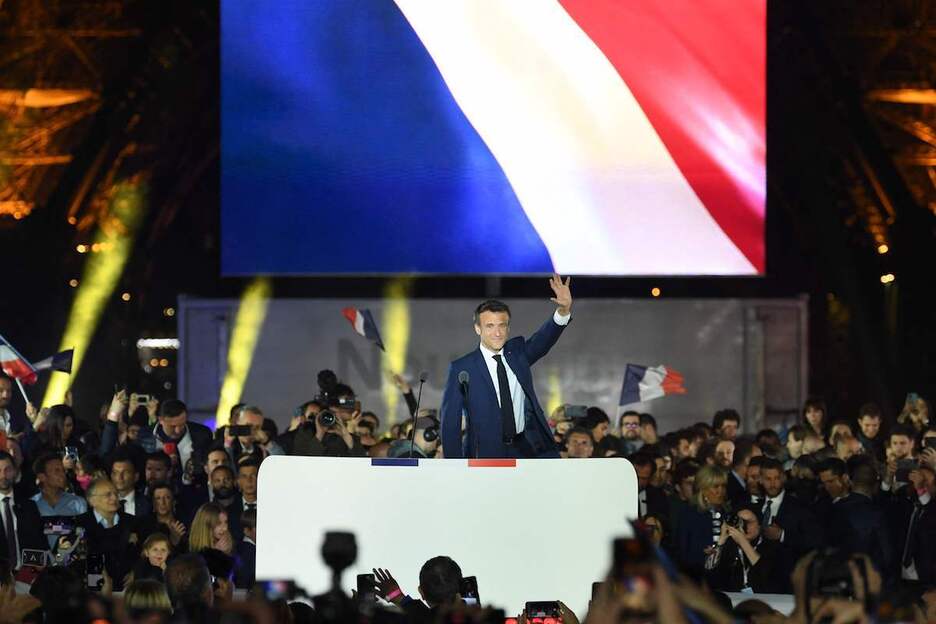 Macron Parisko Champs de Mars-en, bere garaipena ospatzeko ekitaldia hasi aurretik.