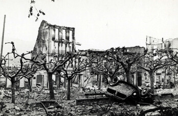 Arkaitz Goikoetxea, Alberto Unamuno eta Gaizka Muñoz Munitibarreko plazan