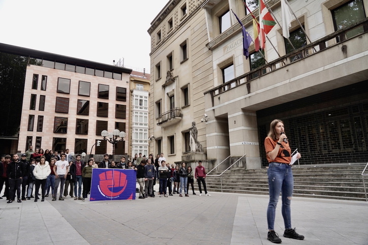 Ane Alavak, Ernaiko 50 kide ingururekin batera, mobilizazioak iragarri ditu datorren ekainaren 4rako.