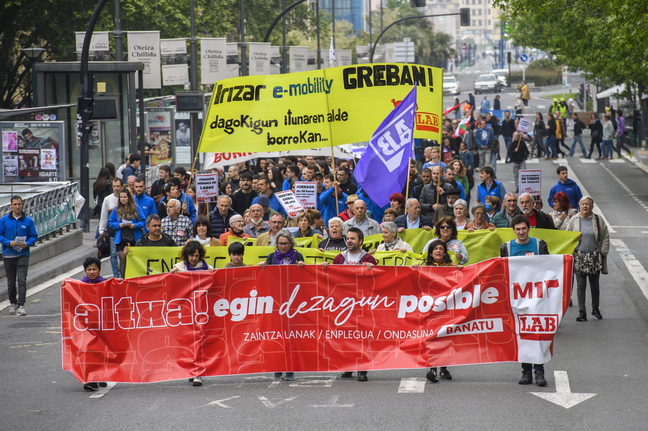 Zaintza lanak, enpleguak eta ondasunen banaketak LABen mobilizazioen erdigunea hartu dute. Zaintza lanak, enpleguak eta ondasunen banaketak LABen mobilizazioen erdigunea hartu dute.