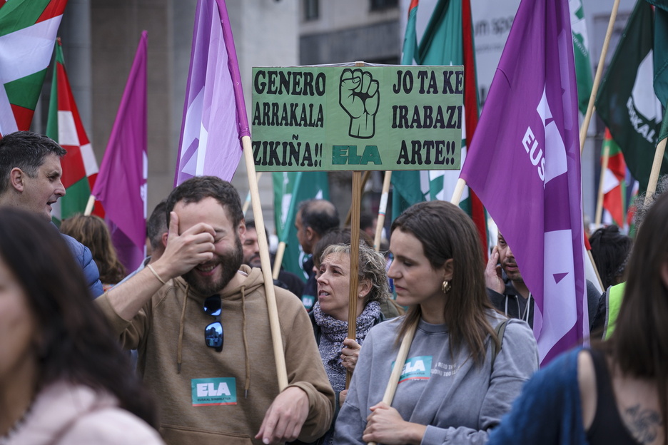 Bilbon ELAk deitutako mobilizazioaren irudia. Bilbon ELAk deitutako mobilizazioaren irudia.