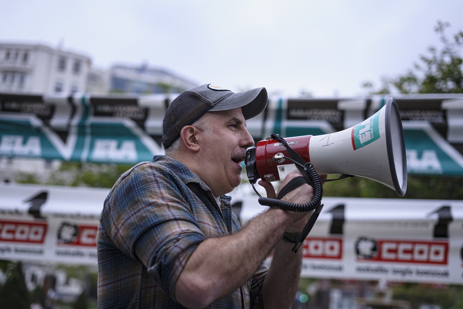Bozgorailua hartuta, aldarrikapenei bide ematen Bilbon. Bozgorailua hartuta, aldarrikapenei bide ematen Bilbon.