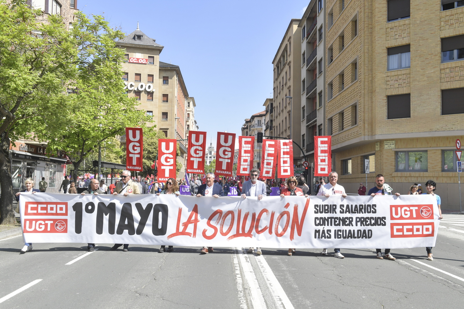 Manifestaci&oacute;n conjunta de CCOO y UGT en Iru&ntilde;ea. (Idoia ZABALETA/FOKU)