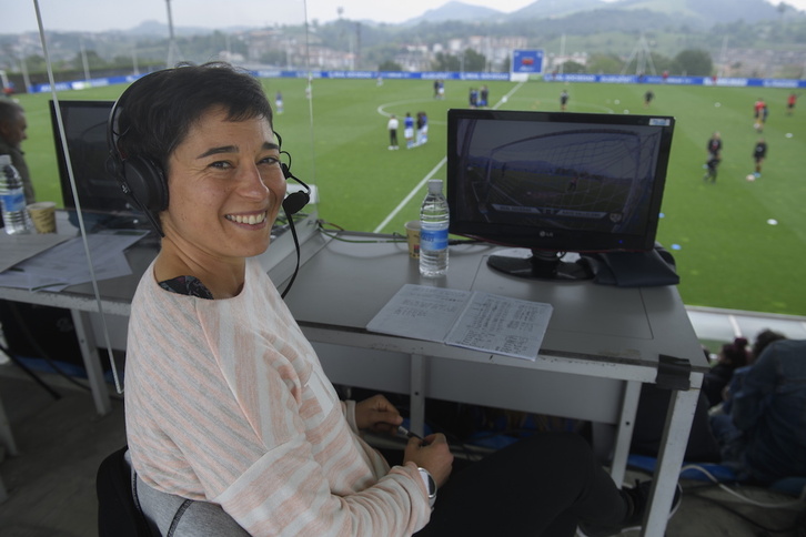 Larraitz Lucasek zuzenean bizi izan zuen igandean Zubietako jaia, Euskal Telebistarako komentatu baitzuen Realaren eta Rayo Vallecanoren arteko norgehiagoka.