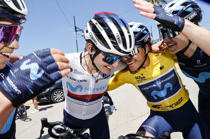 Paula Patiño, Jelena Eric, Arlenis Sierra y Sara Martín celebran la exhibición del Movistar en Castellar.