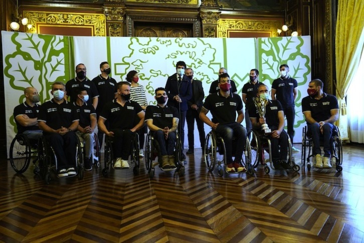 La mermada plantilla de Bidaideak tiene una difícil papeleta en Alemania.