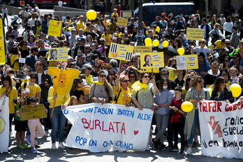 Alrededor de un millar de personas ha secundado la convocatoria de las trabajadoras de escuelas infantiles.