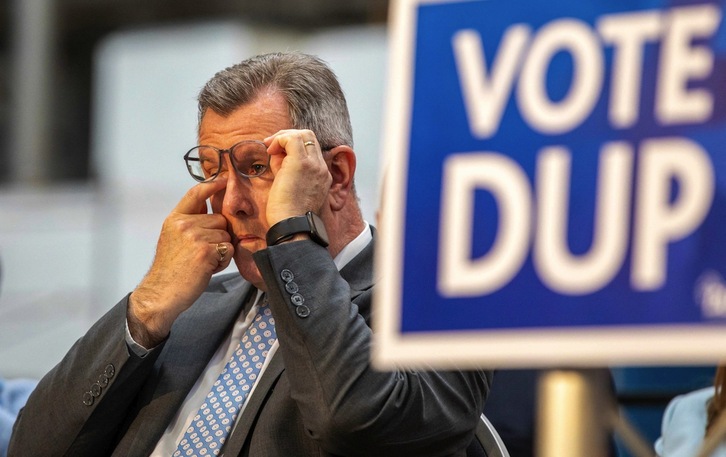 El líder del DUP, Jeffrey Donaldson, durante un acto de la pasada campaña electoral.