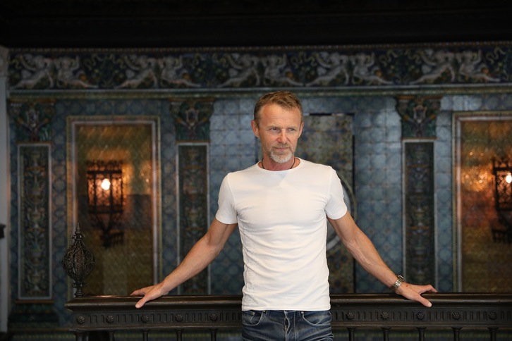Jo Nesbø, en la presentación de su último libro, en uno de cuyos relatos ofrece una particular visión de los sanfermines.