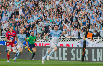 Partido de rugby en Anoeta entre Aviron Bayonnais y Toulon, en 2013.