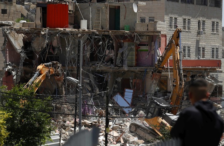 Imagen de la demolición de un edificio de Jerusalén Este que ha dejado sin hogar a 35 palestinos.