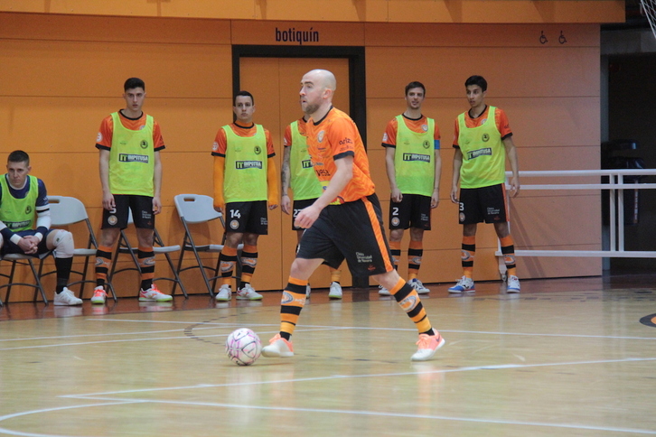 Pintinho seguirá dos añso más en Aspil Jumpers.