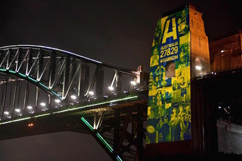 Un puente de Sidney, decorado con motivos de la candidatura australiana a los mundiales de 2027 y 2029. 