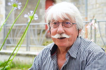 Ugutz Robles-Arangiz, Hazparnen hartutako irudian. 