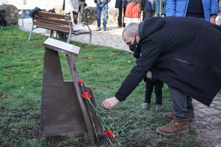Un homenaje a las víctimas del franquismo llevado a cabo en Argantzon.