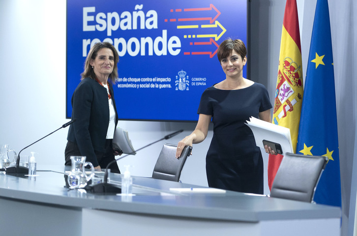Teresa Ribera e Isabel Rodríguez en la rueda de prensa posterior al Consejo de Ministros.