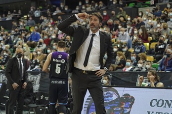 Zaleen laguntza eskatu du Mumbruk play-offetarako aukerak zukutzen saiatzeko.