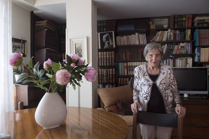 Miren Jone Azurza, 2020an hartutako argazki batean.