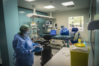 Fotografía de archivo de una UCI en Donostia.