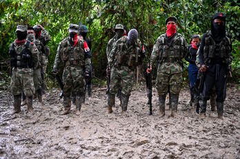Miembros del ELN durante un entrenamiento en las selvas del Chocó en nayo de 2019.
