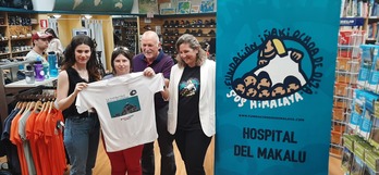 Patrocinadores y la Fundación Iñaki Ochoa de Olza, presentando los actos de 14º aniversario.