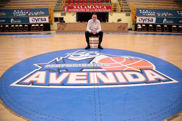 Roberto Iñíguez seguirá a los mandos del Perfumerías Avenida.