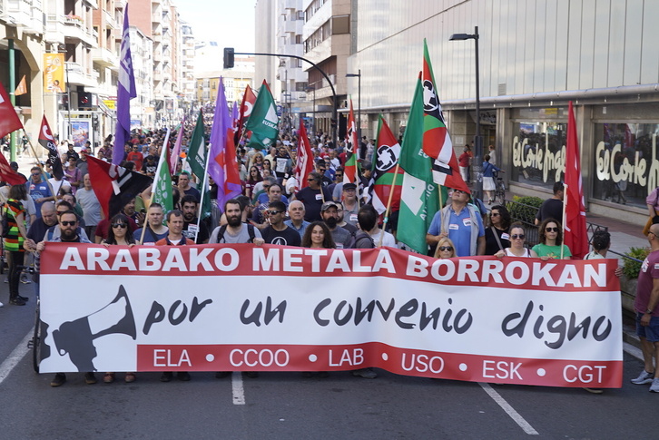 Manifestación celebrada por la mayoría sindical en Gasteiz.