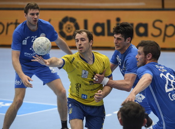 Bidasoa-irun quiere acabar subcampeón de Liga antes de afrontar la Copa Asobal.