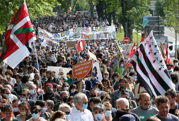 Environ 10 000 personnes s'étaient mobilisées pour l'enseignement immersif à Bayonne le 28 mai 2021.