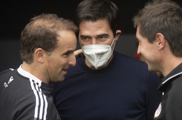 Andoni Iraola junto al entrenador de Osasuna Jagoba Arrasate.