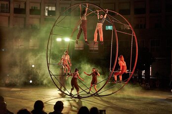 Espectáculo ‘La Rueda’, de la compañía Kanbahiota.