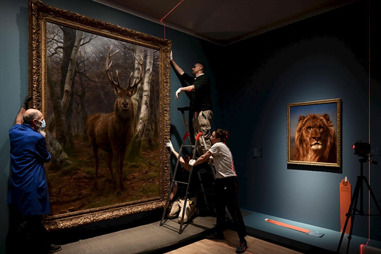 Animalien errepresentazioa izan zen bere artelanen oinarri nagusia. Piztia kartsuak izaten ziren gehienetan, zaldiak edo lehoiak, kasu.