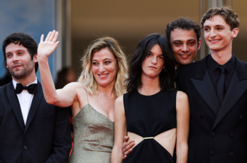 Baptiste Carrion-Weiss, Valeria bruni Tedeschi, Suzanne Lindon, Sofiane Bennacer y Vassili Schneide.