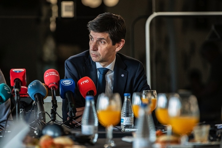 Alfonso Fernandez de Troconiz Alaveseko presidentea asteartean emandako prentsaurrekoan.