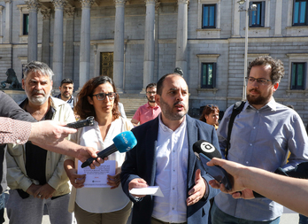 Paul Bilbao, a la izquierda en la comparecencia conjunta ante el Congreso.